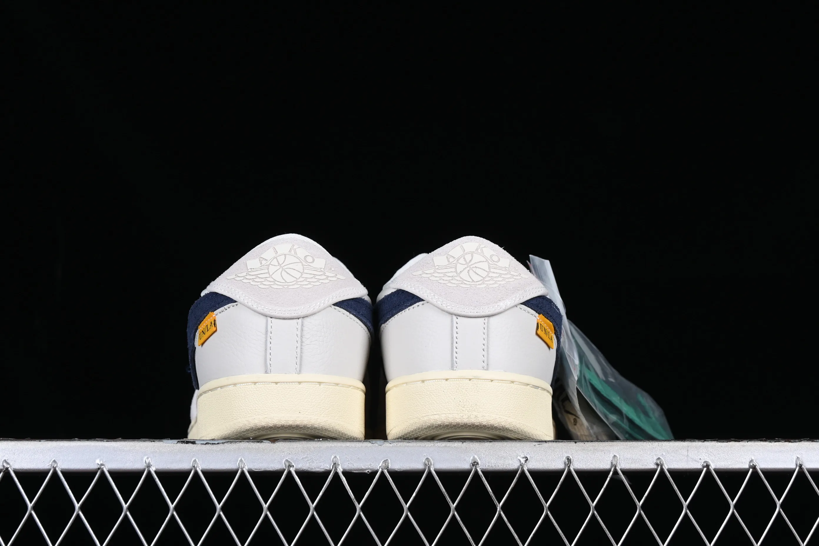 All categories Air Jordan Jordan series basketball shoes Air Jordan 1 Low Y version Uion LA x Air Jordan AJ1 KO Low joint white and gray low-top retro basketball shoes DZ4864-100